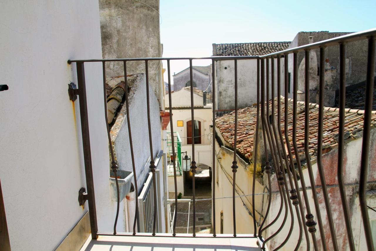 Rooms Dimora Arco - Affitti Brevi Italia Монте-Сант'Анджело Екстер'єр фото