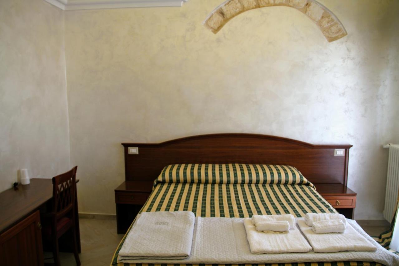 Rooms Dimora Arco - Affitti Brevi Italia Монте-Сант'Анджело Екстер'єр фото
